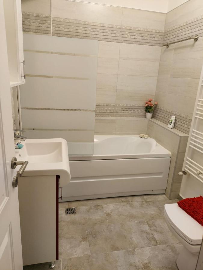 Nk47 Apartment Constanţa Esterno foto